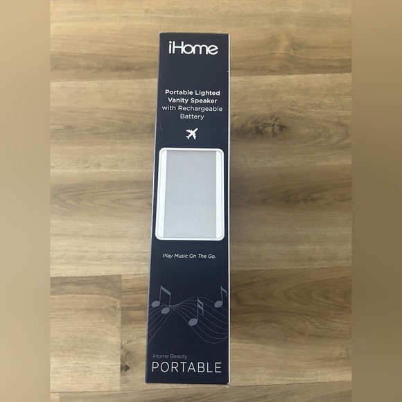 iHome Portable Lighted Vanity Mirror with Bluetooth Speaker – NEW IN BOX - Picture 5 of 6